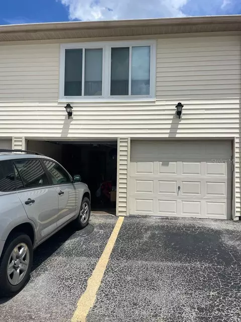 1045 Spring Meadow Dr #1, Kissimmee, FL 34741