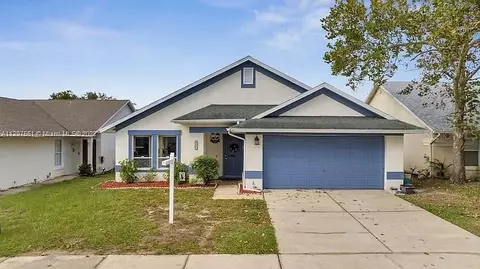 3042 Bloomsbury Dr, Kissimmee, FL 34747