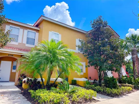 4704 Vero Beach Pl, Kissimmee, FL 34746