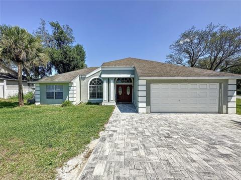 102 Titan Dr, Davenport, FL 33837