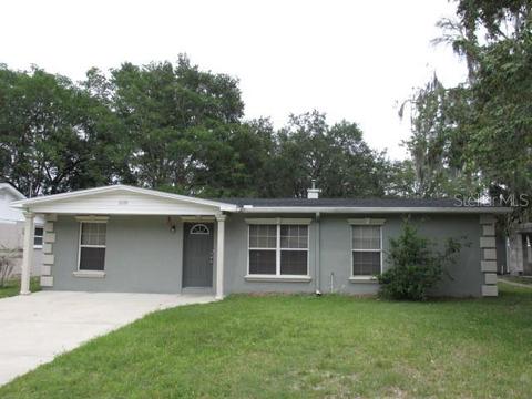1110 Flamingo Dr, Leesburg, FL 34748