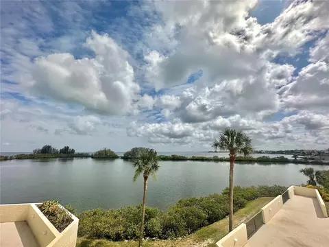 5915 Sea Ranch Dr #202W, Hudson, FL 34667