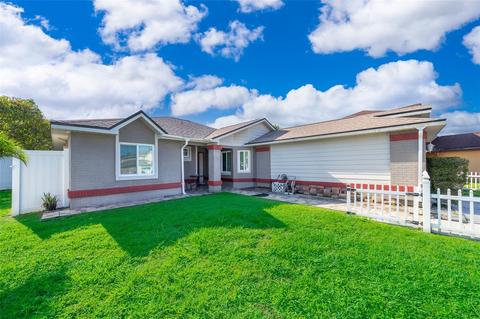 215 Applewood Ct, Kissimmee, FL 34743