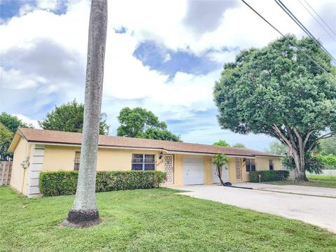 4581 Charlotte St, Haverhill, FL 33417
