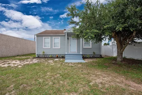 137 W Stuart Ave, Lake Wales, FL 33853