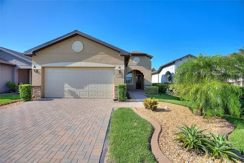 525 Cantabria Dr, Davenport, FL 33837