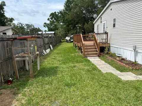 1442 Nocatee St, Intercession City, FL 33848