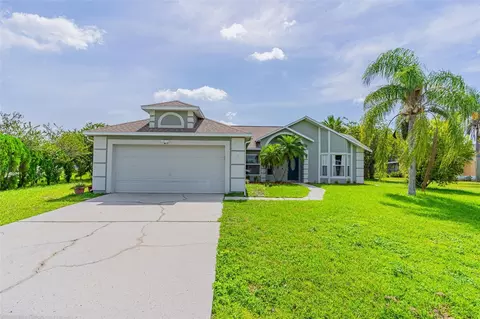 3 Cordona Dr, Kissimmee, FL 34758