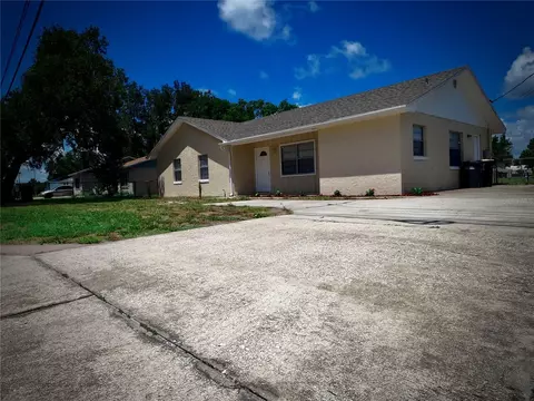 1039 Spirit Lake Rd, Winter Haven, FL 33880