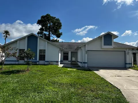 130 Teakwood Dr, Kissimmee, FL 34743