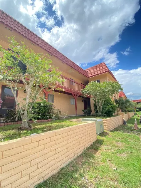 2802 N Powers Dr #3, Orlando, FL 32818