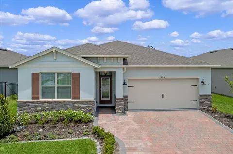 17494 Blazing Star Cir, Clermont, FL 34714