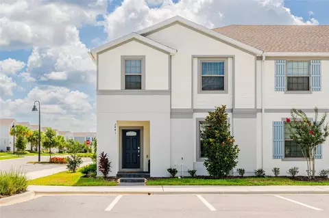 2441 Dubai St, Kissimmee, FL 34747