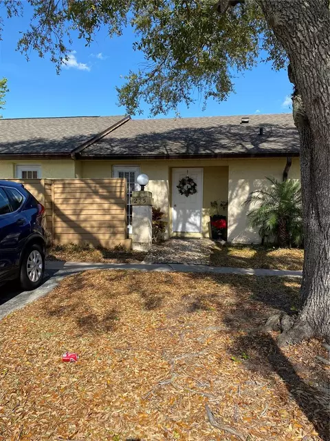 275 Creekside Way, Orlando, FL 32824