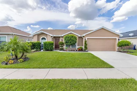 6577 Crescent Loop, Winter Haven, FL 33884