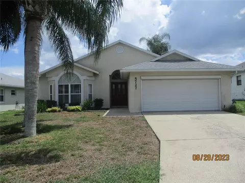 5727 Crane Dr, Lakeland, FL 33809