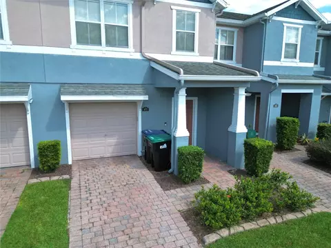 877 Park Grove Ct, Orlando, FL 32828