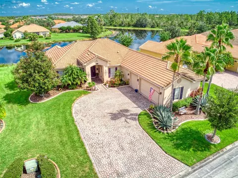 525 Viterra Ct, Poinciana, FL 34759