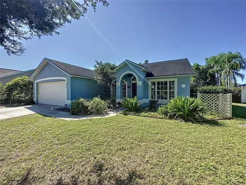 423 Meadow Green Dr, Davenport, FL 33837