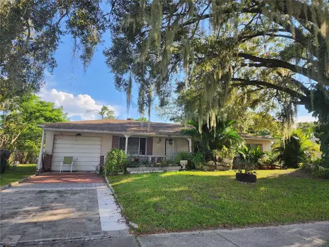 1580 Weeping Willow Ct, Kissimmee, FL 34744