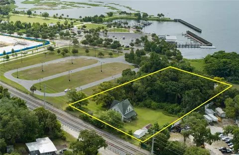 50 Lakeview Dr, Kissimmee, FL 34741