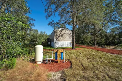 9333 Garetta Ave, Webster, FL 33597