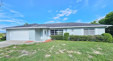 901 Edmund Ave, Dundee, FL 33838