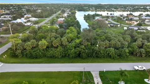 5016 Silver Bell Dr, Port Charlotte, FL 33948