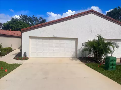 555 Clubhouse Dr, Lake Wales, FL 33898