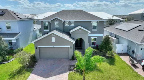 513 Sapphire Dr, Davenport, FL 33837