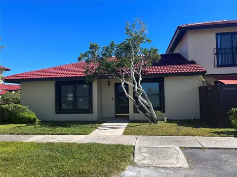 453 Hunter Cir, Kissimmee, FL 34758