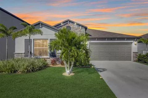 929 Anchor Bend Dr, Ruskin, FL 33570