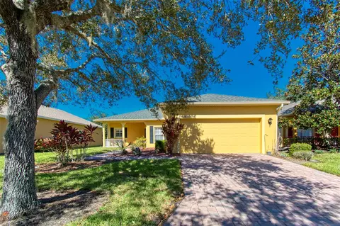 28 Knoll Wood Dr, Poinciana, FL 34759