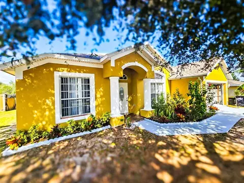 221 Grouper Ct, Kissimmee, FL 34759