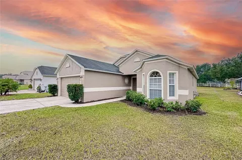 1054 Bluegrass Dr, Groveland, FL 34736
