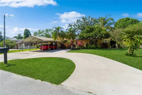 1487 Avenue I SW, Winter Haven, FL 33880