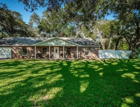 1906 E 149th Ave, Lutz, FL 33549