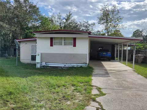 12146 Lakeview Dr, Leesburg, FL 34788