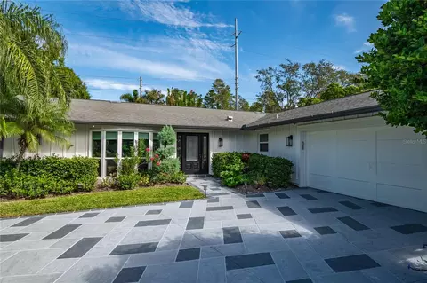 5 Pinewood Ter E, Palm Harbor, FL 34683
