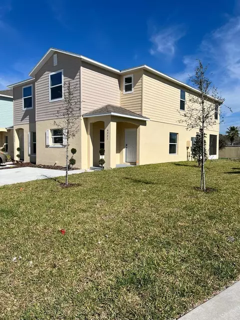 4721 Coral Castle Dr, Kissimmee, FL 34746