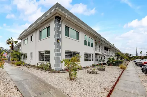 1221 Drew St #B1, Clearwater, FL 33755