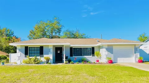 1662 E Houston Dr, Deltona, FL 32738
