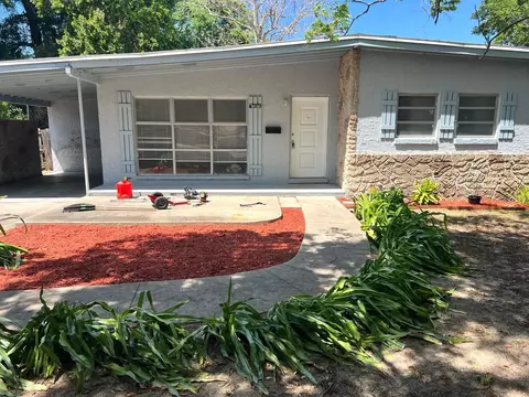 5233 S Van Aken Dr, Orlando, FL 32808