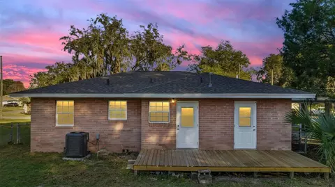 203 Cooke St, Leesburg, FL 34748