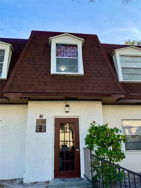 9122 Tudor Dr #M201, Tampa, FL 33615