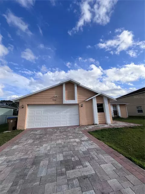904 Cumbran Ln, Kissimmee, FL 34758