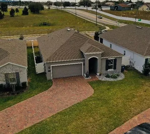 445 Disa Dr, Davenport, FL 33837