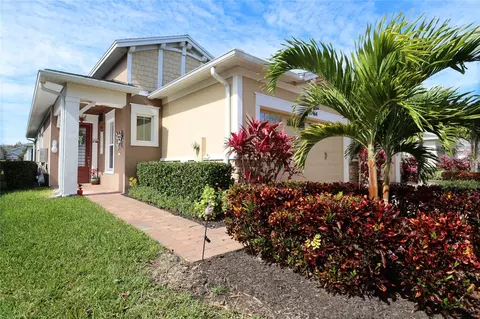 2464 Datura Loop, Saint Cloud, FL 34772 photo 1