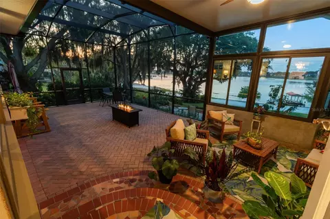609 Alta Vista Dr E, Haines City, FL 33844