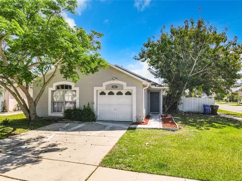 2405 Parsons Pond Cir, Kissimmee, FL 34743